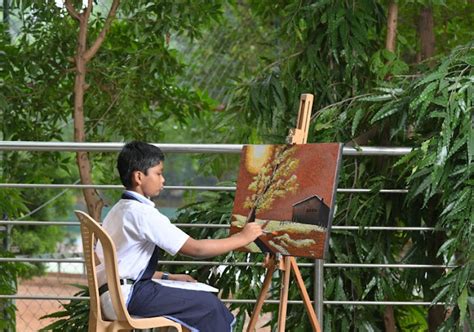 Is Art an Extracurricular Activity? A Deep Dive into the Nature of Artistic Pursuits